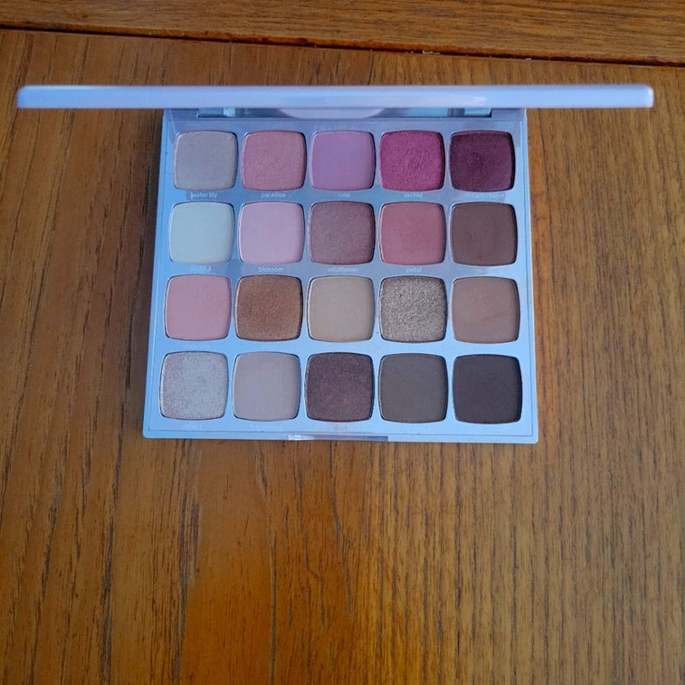 Tartelette juicy 20 pan eyeshadow discontinued